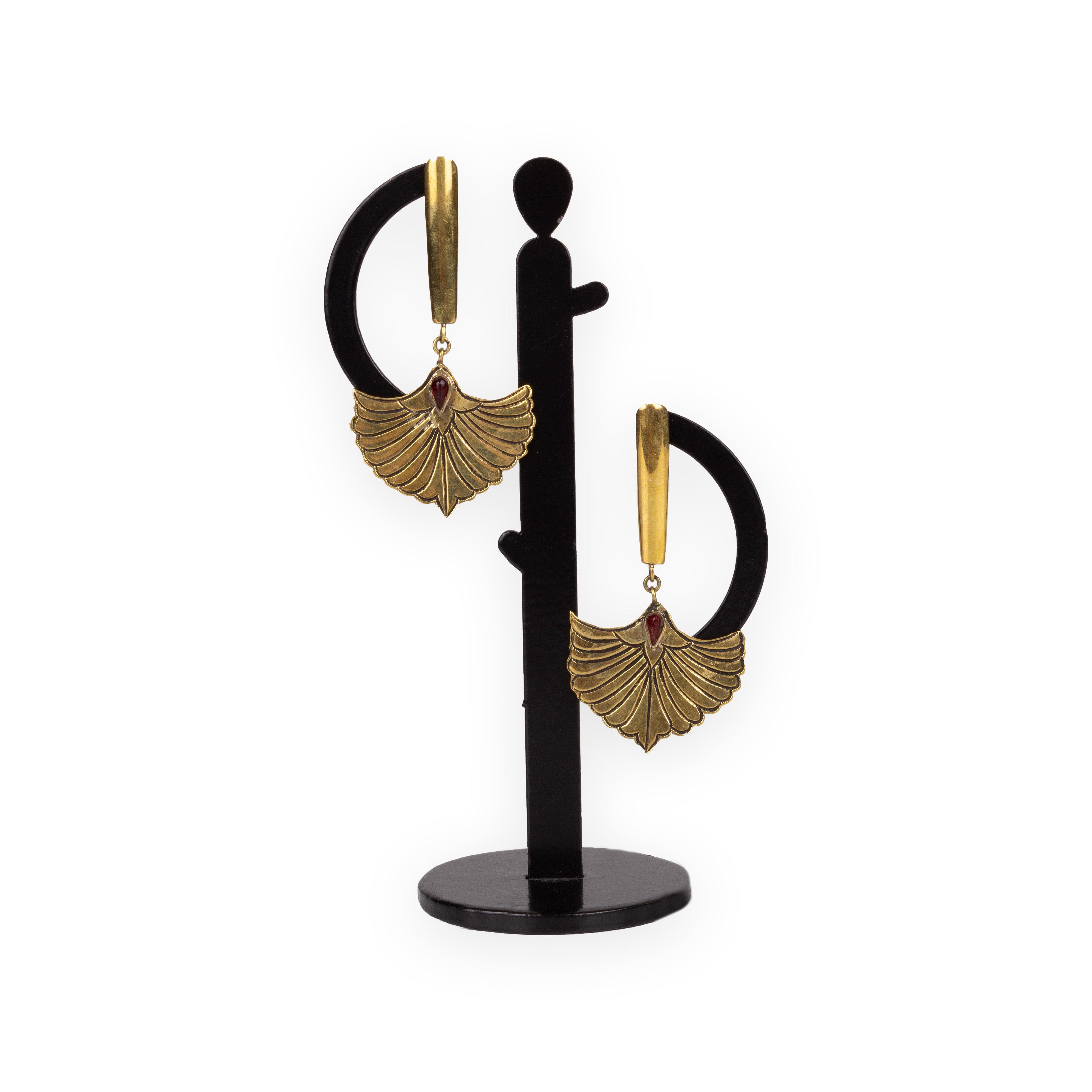 TAŞLI KARANFİL KÜPE