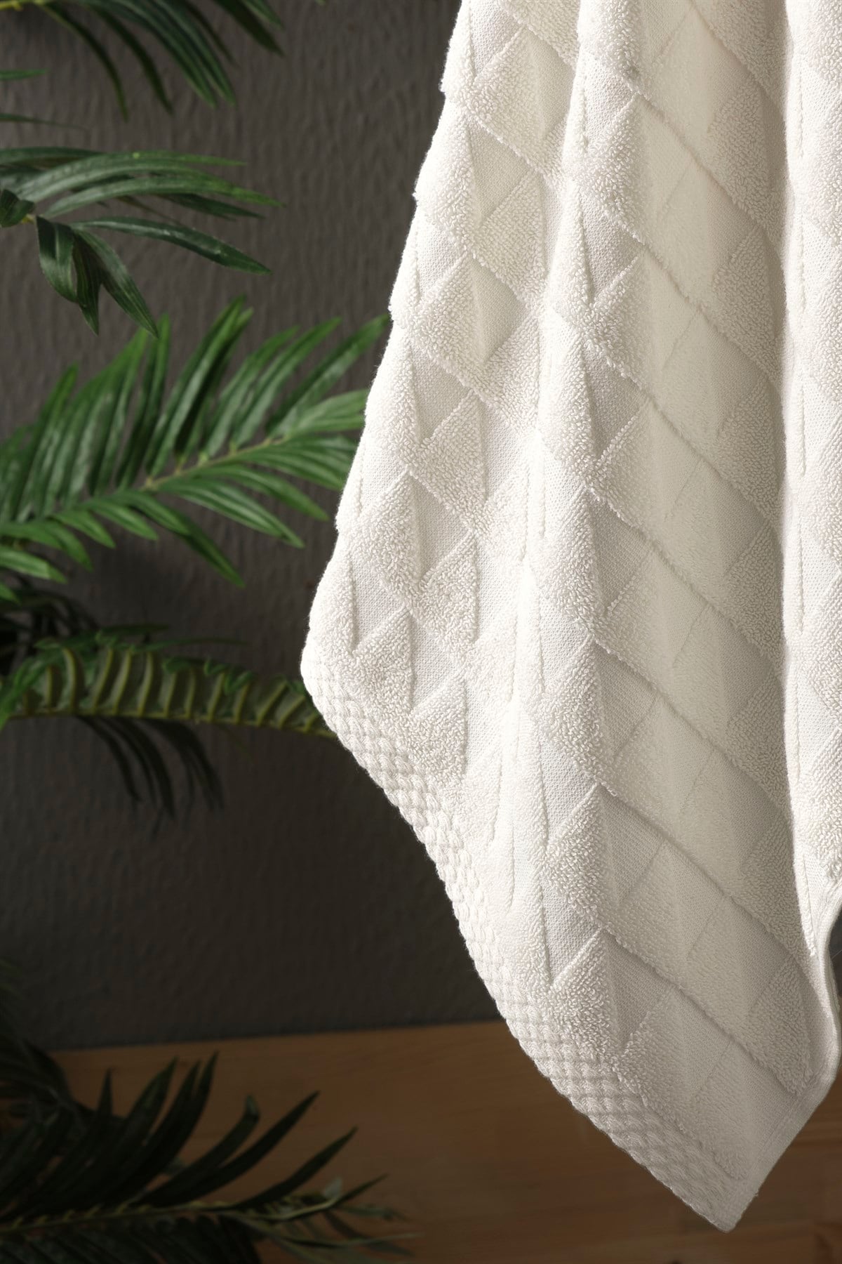 EMMA BANYO HAVLUSU 70X140 KREM