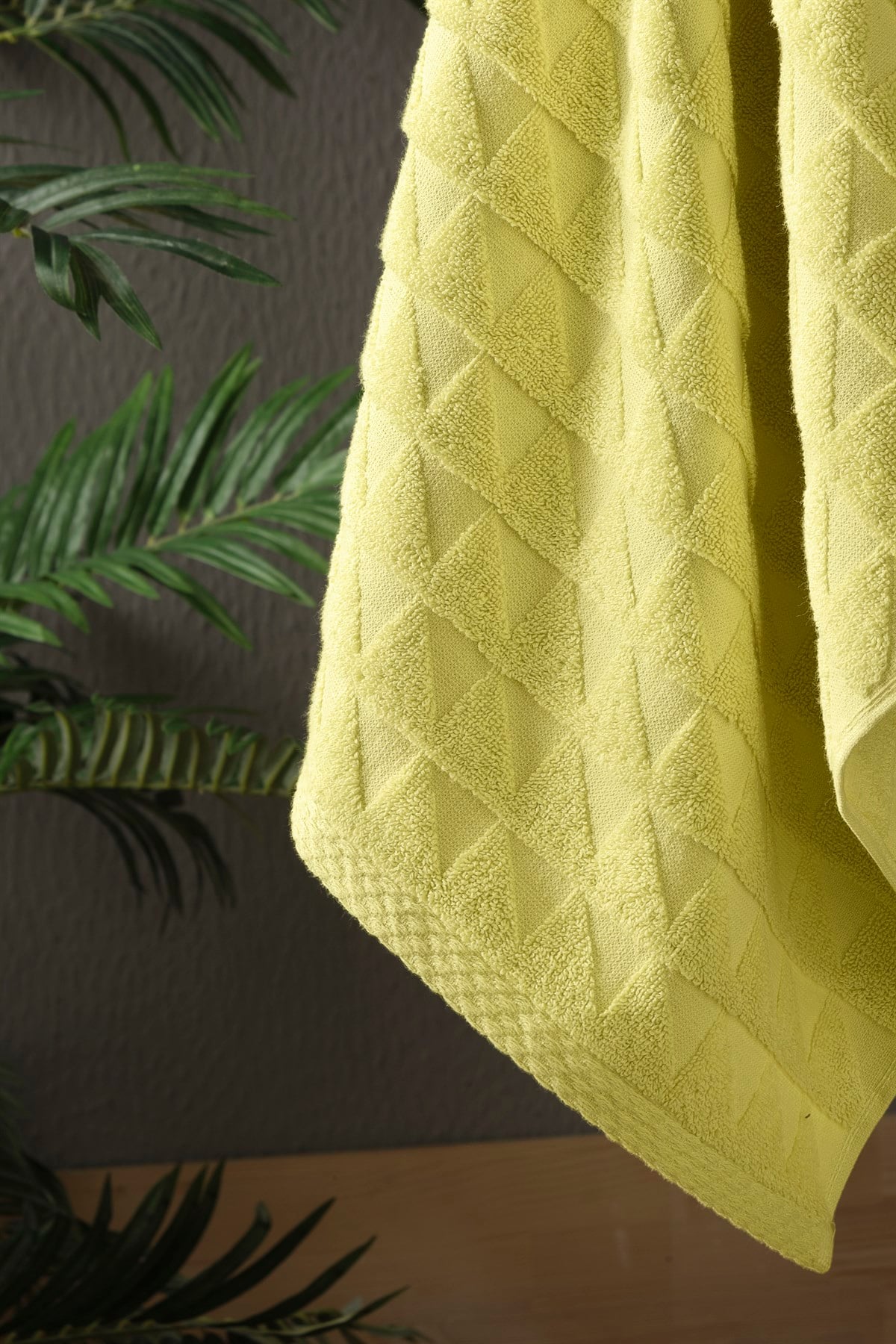 EMMA BANYO HAVLUSU 70X140 SARI