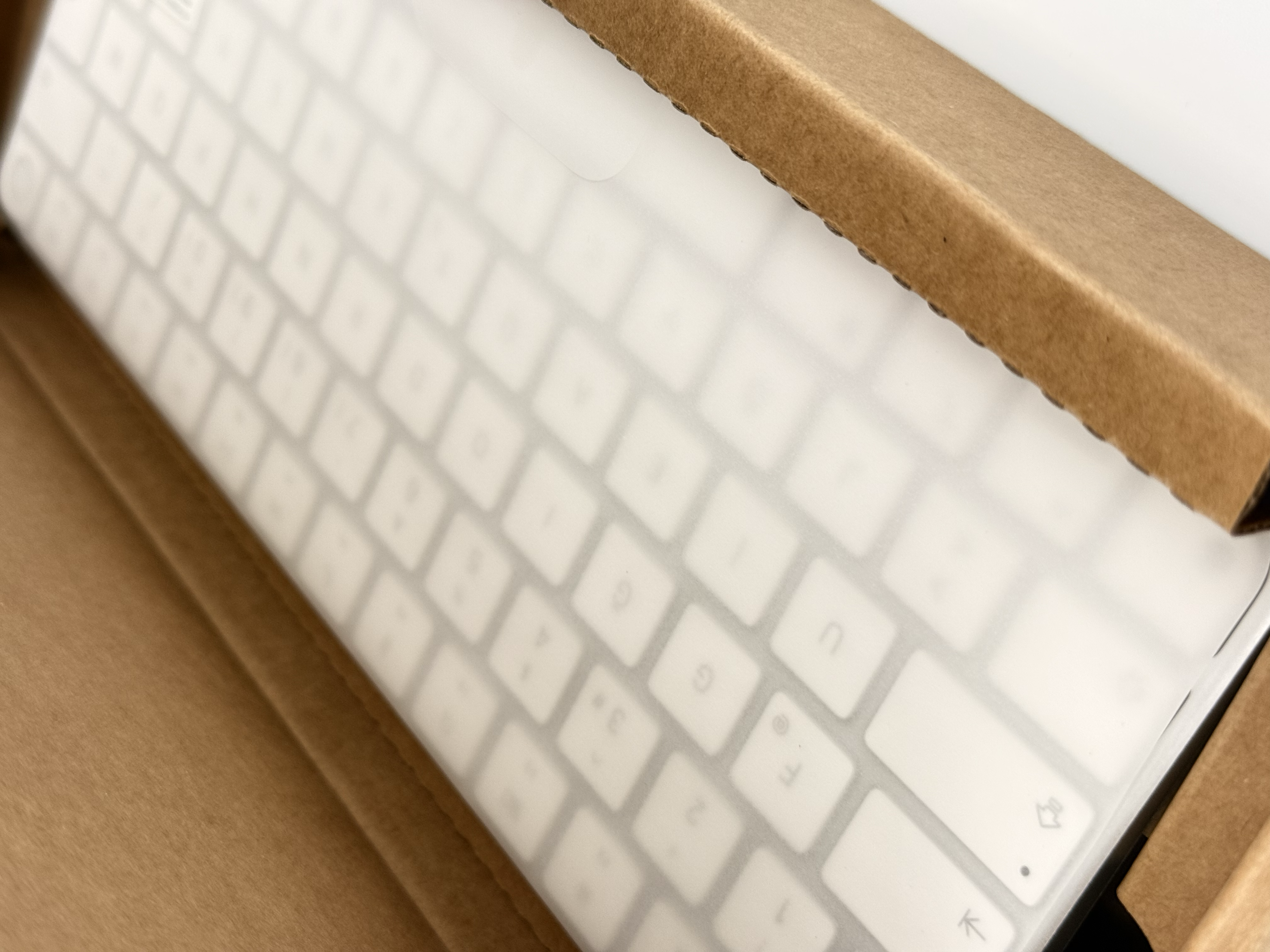 Apple çipli Mac modelleri için Touch ID özellikli Magic Keyboard