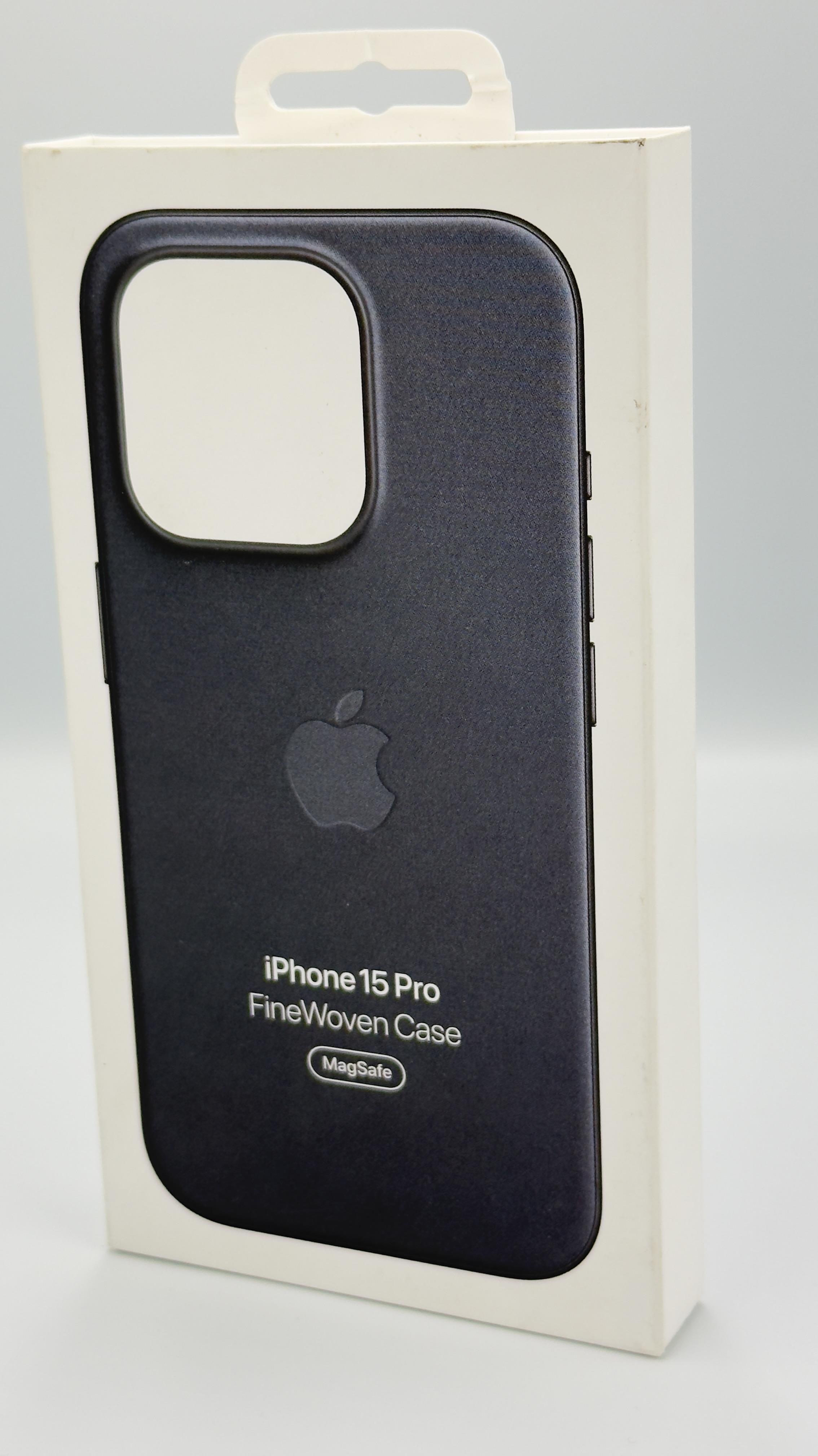 iPhone 15 Pro Kılıf Finewoven Case Black