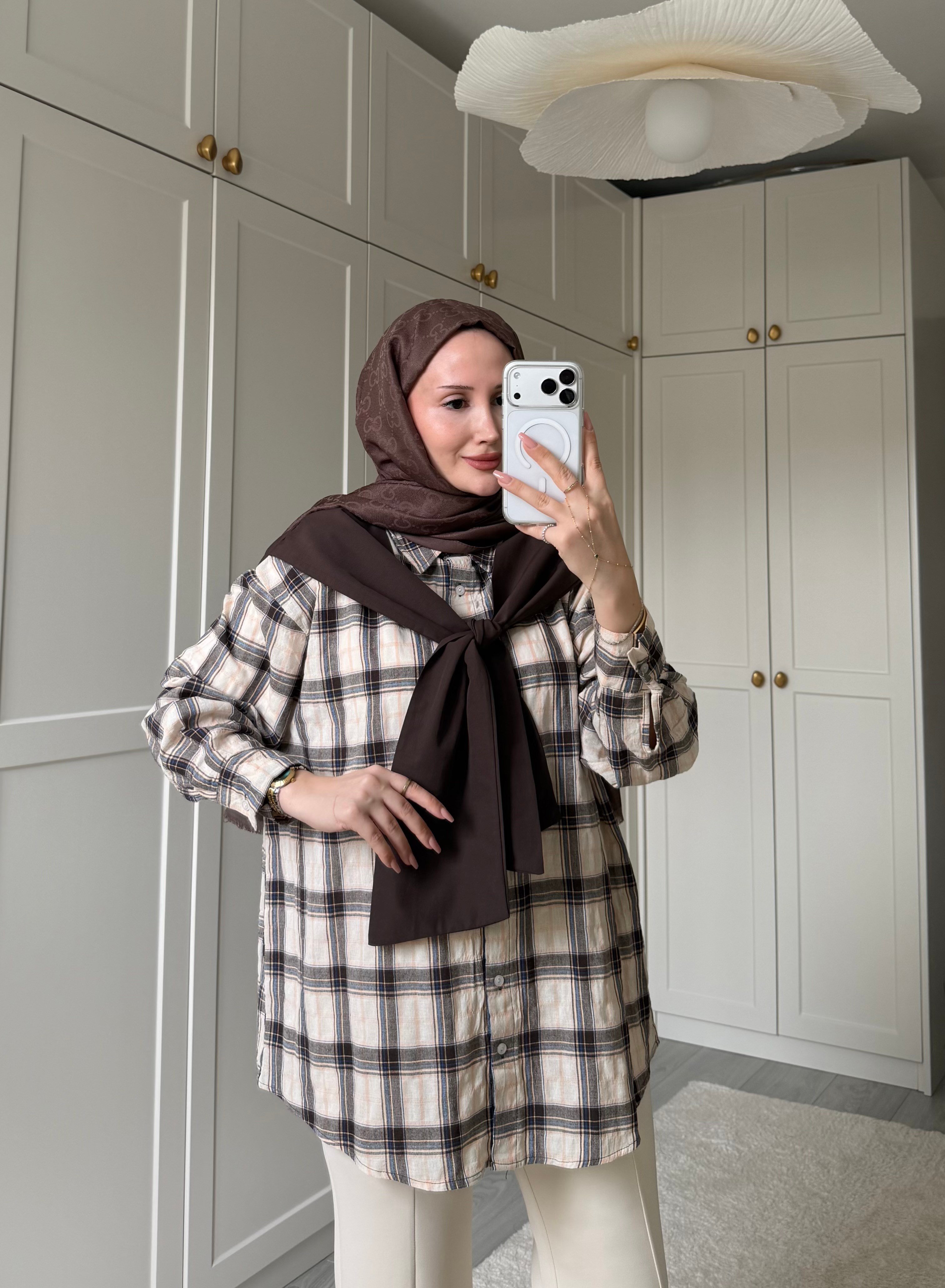 KARELİ SEYYAR ATKILI GÖMLEK