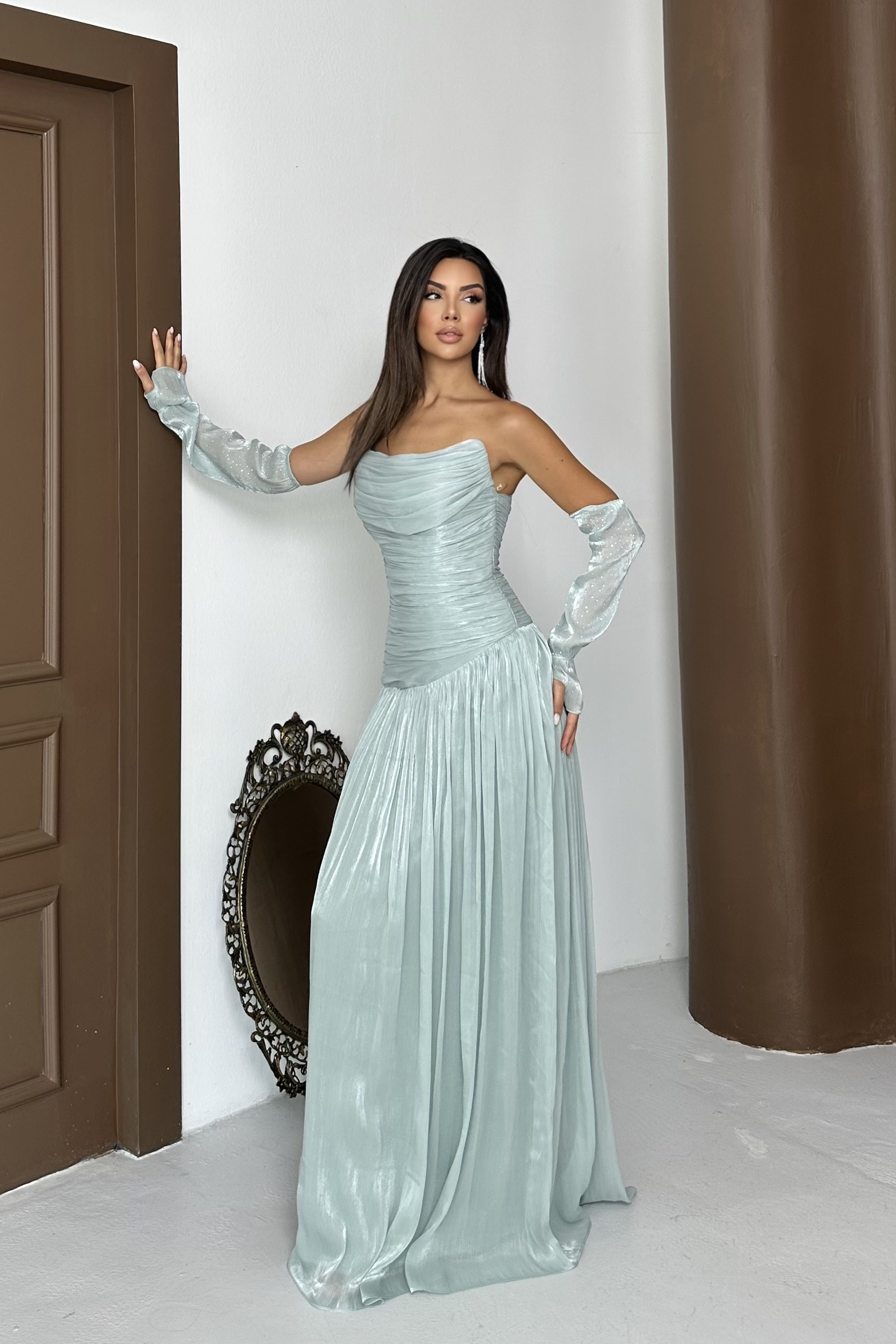 Büzgülü Ve Kollu Straplez Valentino Organze Kumaş Şık Tasarım Abiye Elbise - Mint