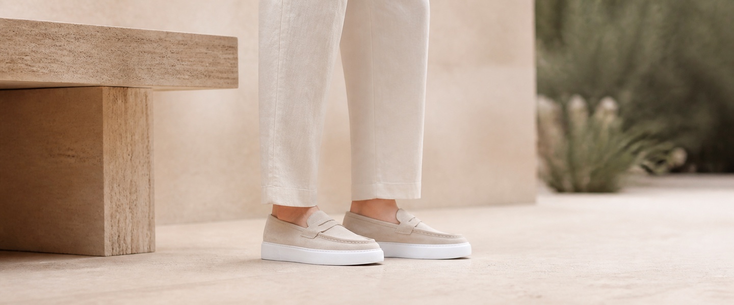 Yaz stili bej süet erkek loafer