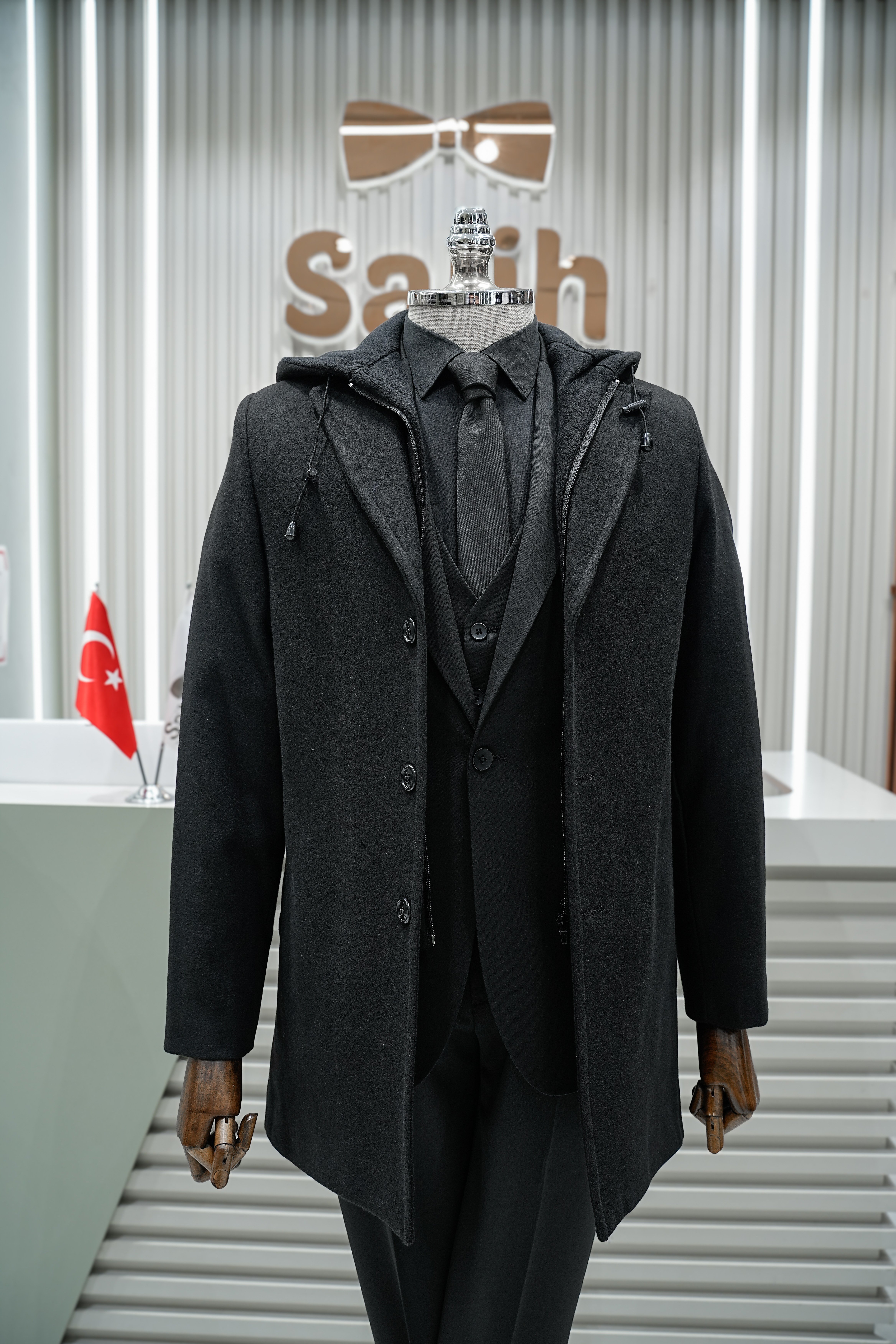 Erkek Siyah Kapşonlu Kaban SD42505