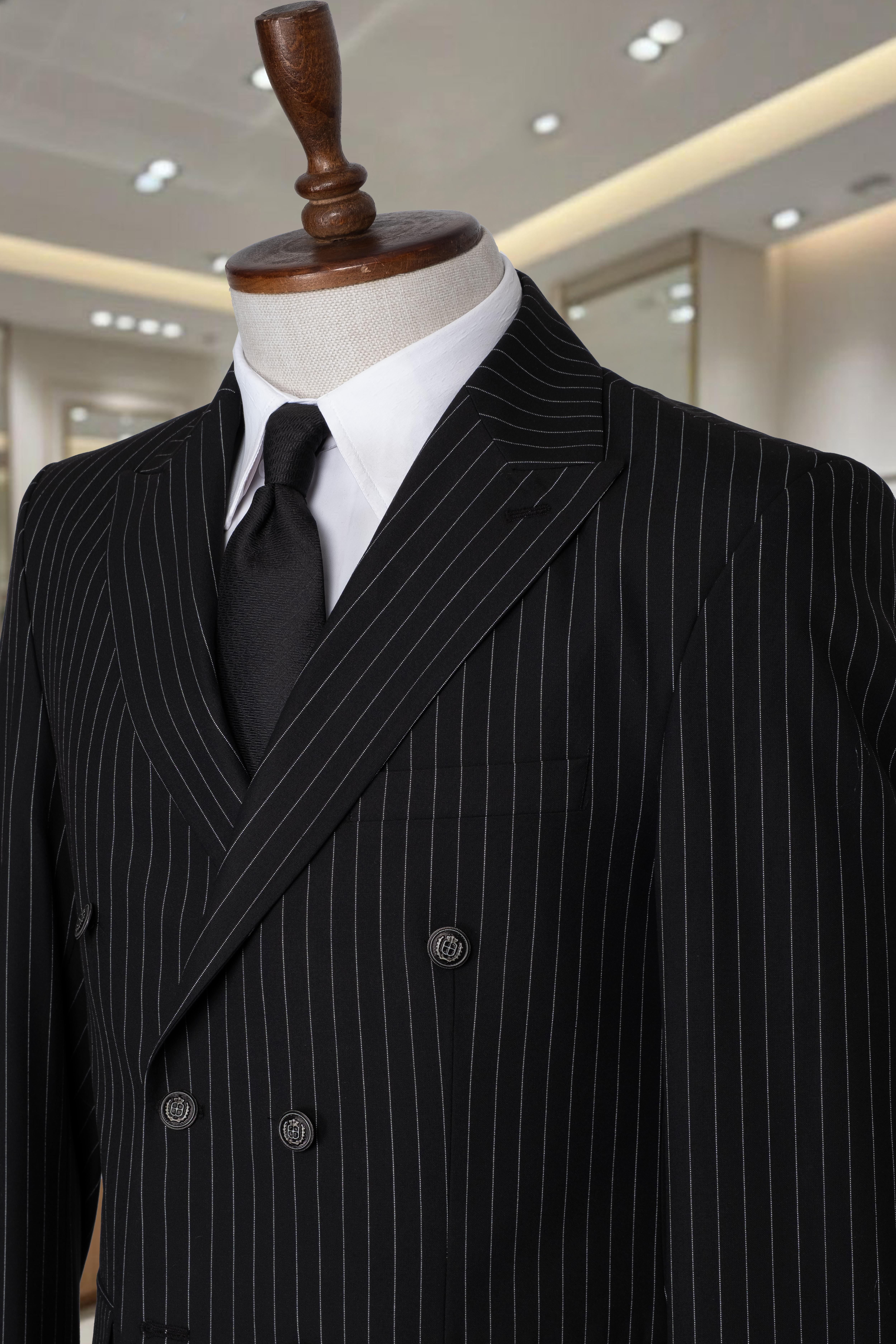 İtalyan Kesim Slim Fit Çizgili Siyah Kruvaze Takım Elbise – SD42308