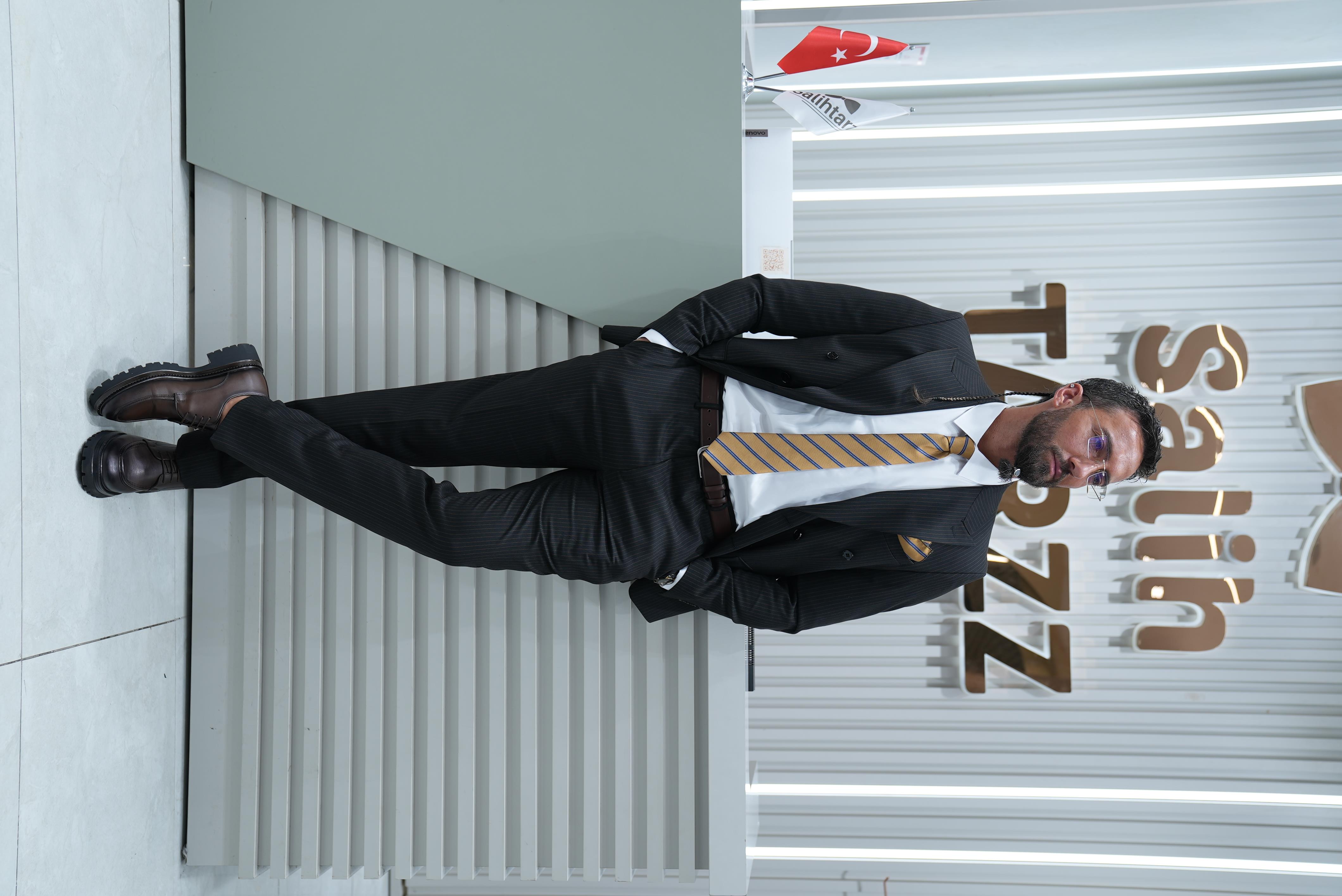 Kruvaze Siyah Çizgili Erkek Takım Elbise SD42413
