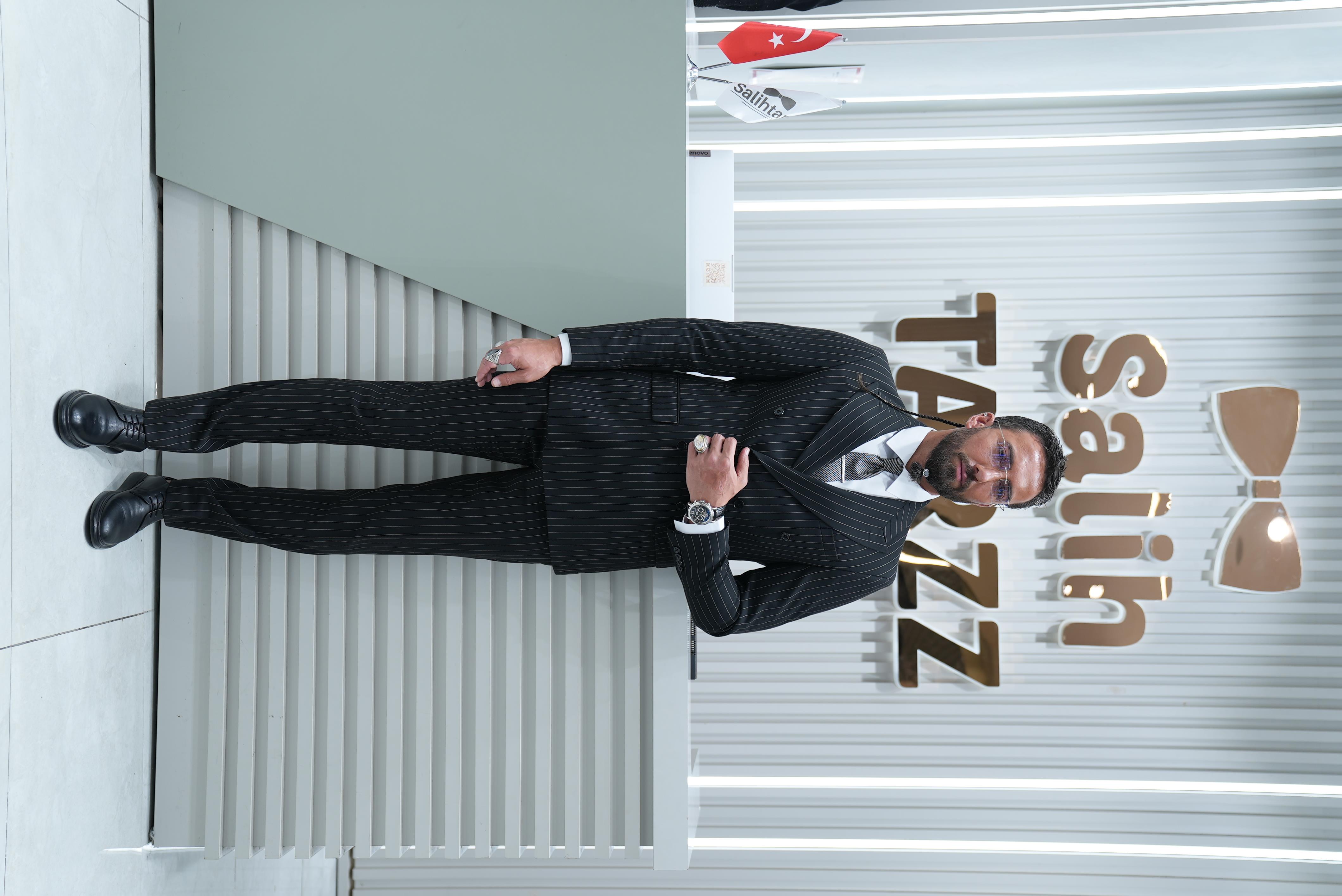 Kruvaze Siyah Çizgili Erkek Takım Elbise SD42421