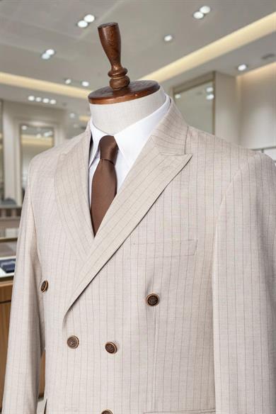 İtalyan Kesim Slim Fit Çizgili Açık Bej Kruvaze Takım Elbise – SD42298