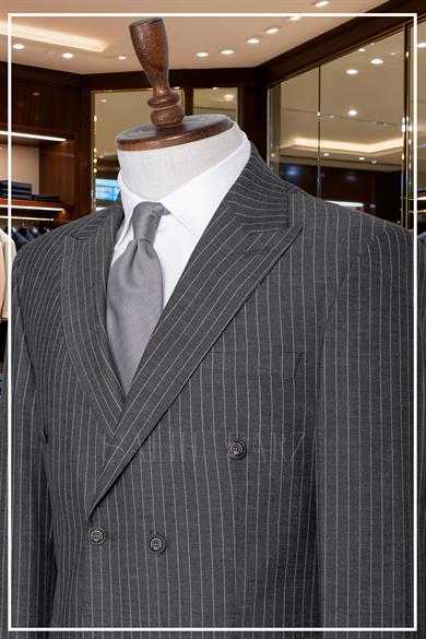 İtalyan Kesim Slim Fit Çizgili Füme Kruvaze Takım Elbise – SD42344