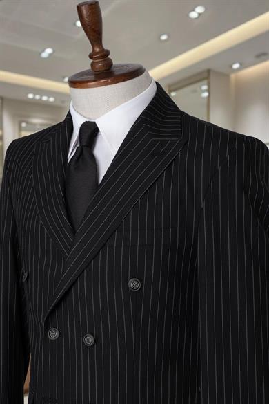 İtalyan Kesim Slim Fit Çizgili Siyah Kruvaze Takım Elbise – SD42308