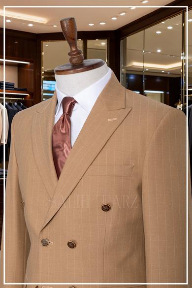 İtalyan Kesim Slim Fit Çizgili Vizon Kruvaze Takım Elbise – SD42343