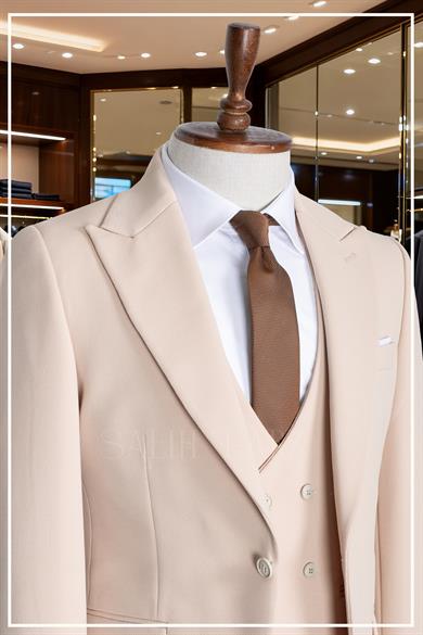 İtalyan Kesim Slim Fit Krem Yelekli Takım Elbise SD42353