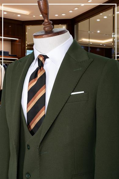 İtalyan Kesim Slim Fit Yeşil Yelekli Takım Elbise | Yaka Puntolu Özel Tasarım SD42351