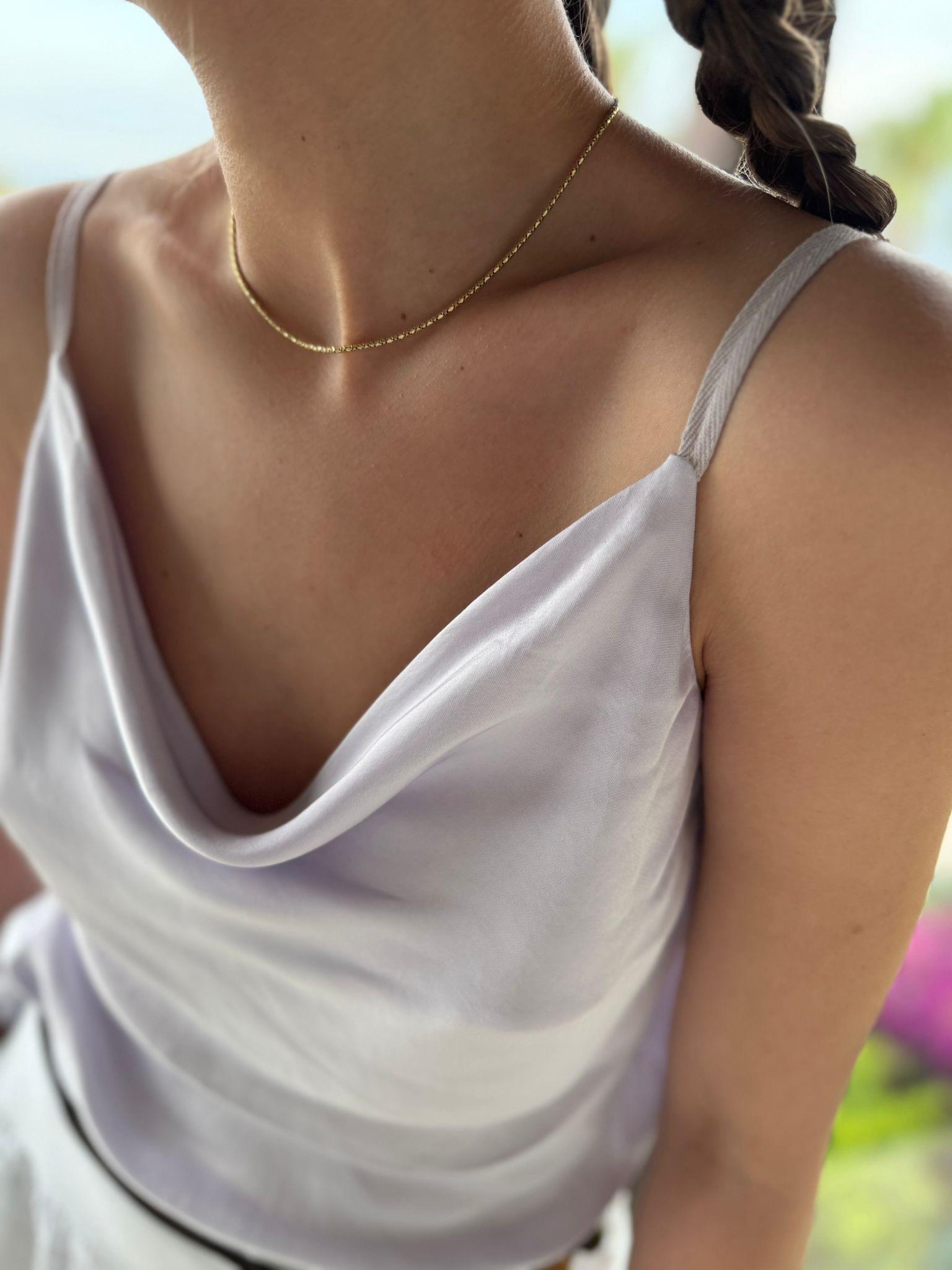 Degaje Yaka İpek Askılı Bluz