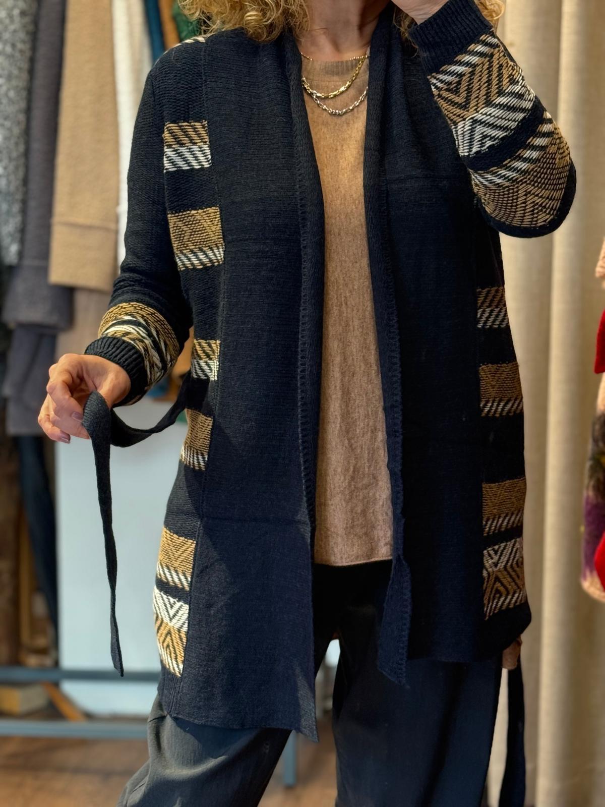 Kuşaklı Lacivert Hırka