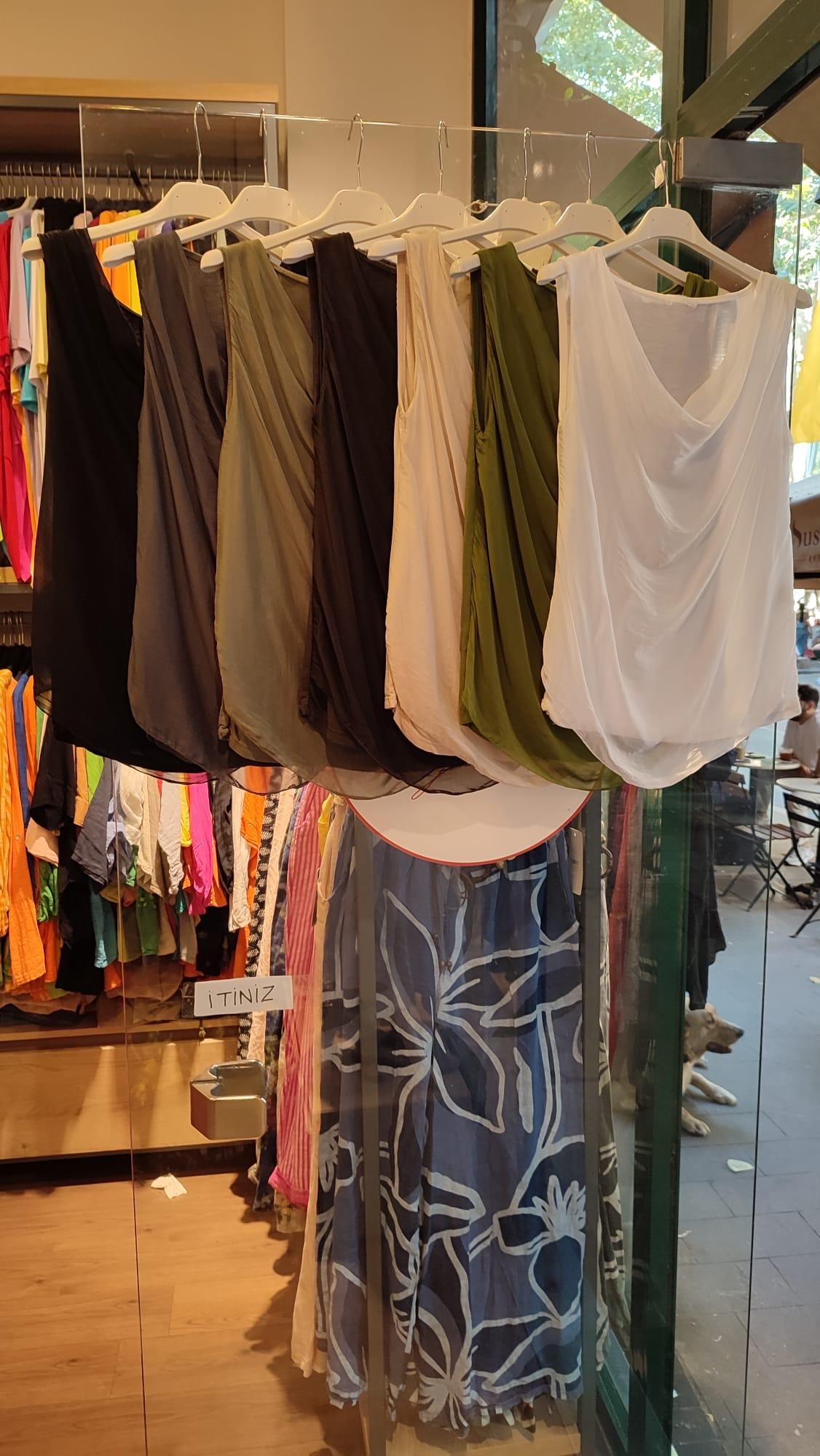 İthal İpek Kolsuz Degaje Bluz