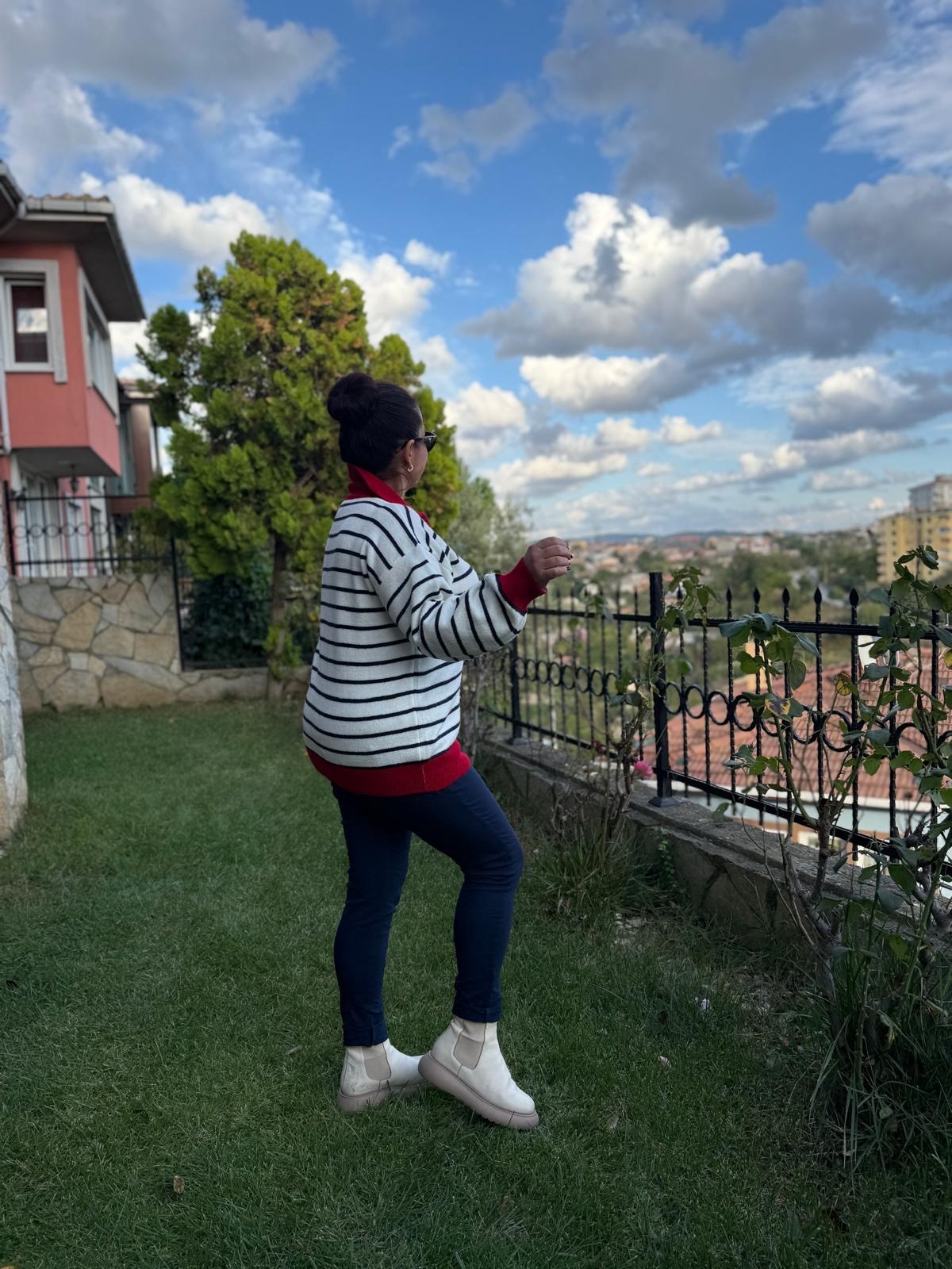 Lacivert Çizgili Yakası Fermuarlı Triko