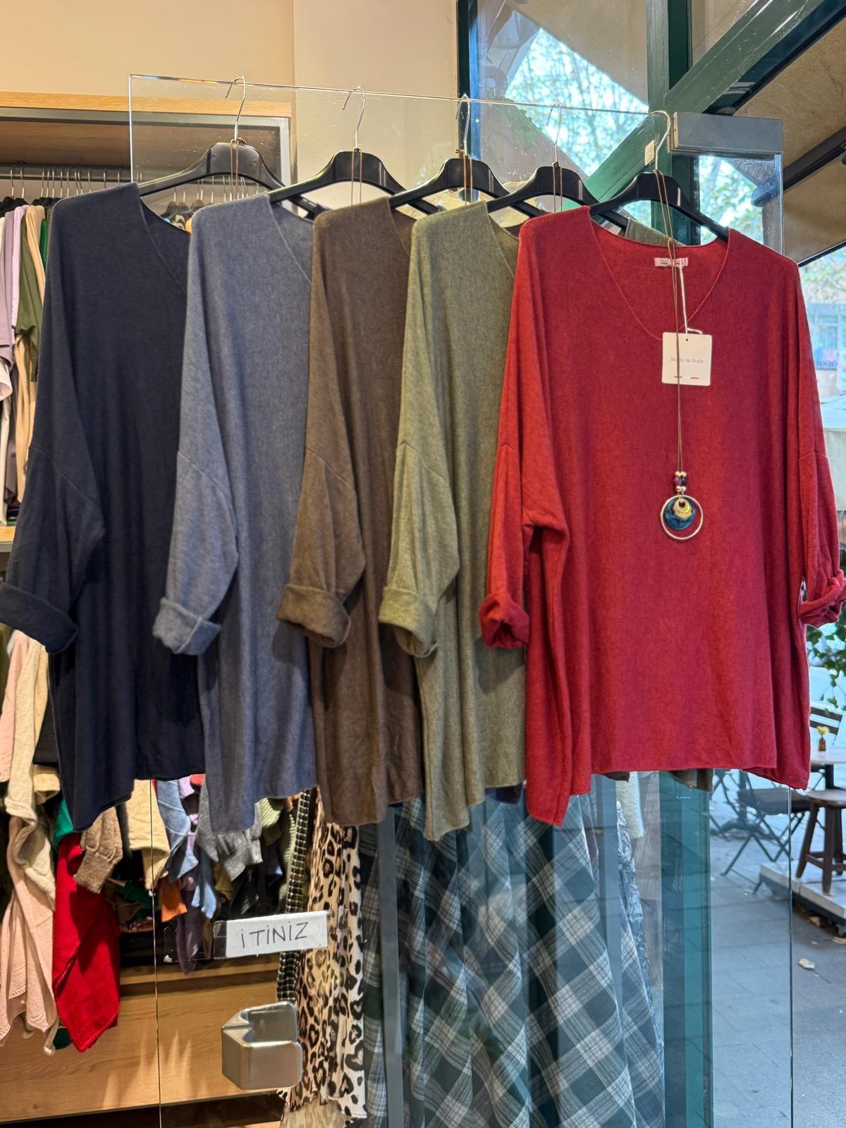 İthal Oversize V Yaka Kolyeli Triko