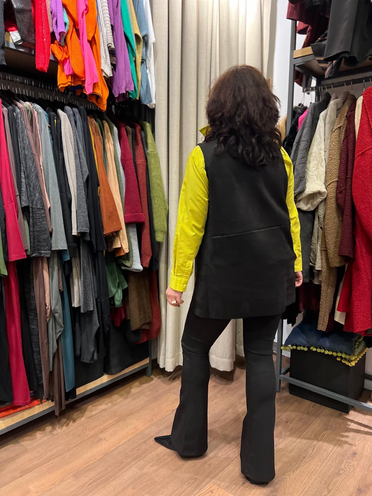 Düğme Detaylı Süveter