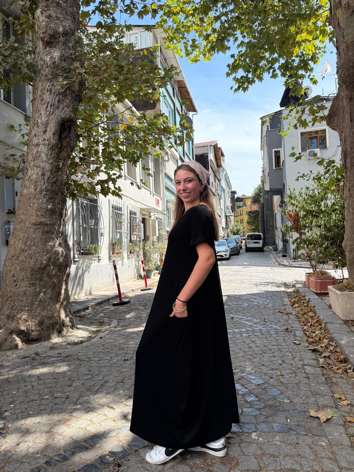 Siyah Kısa Kol Kulaklı Elbise
