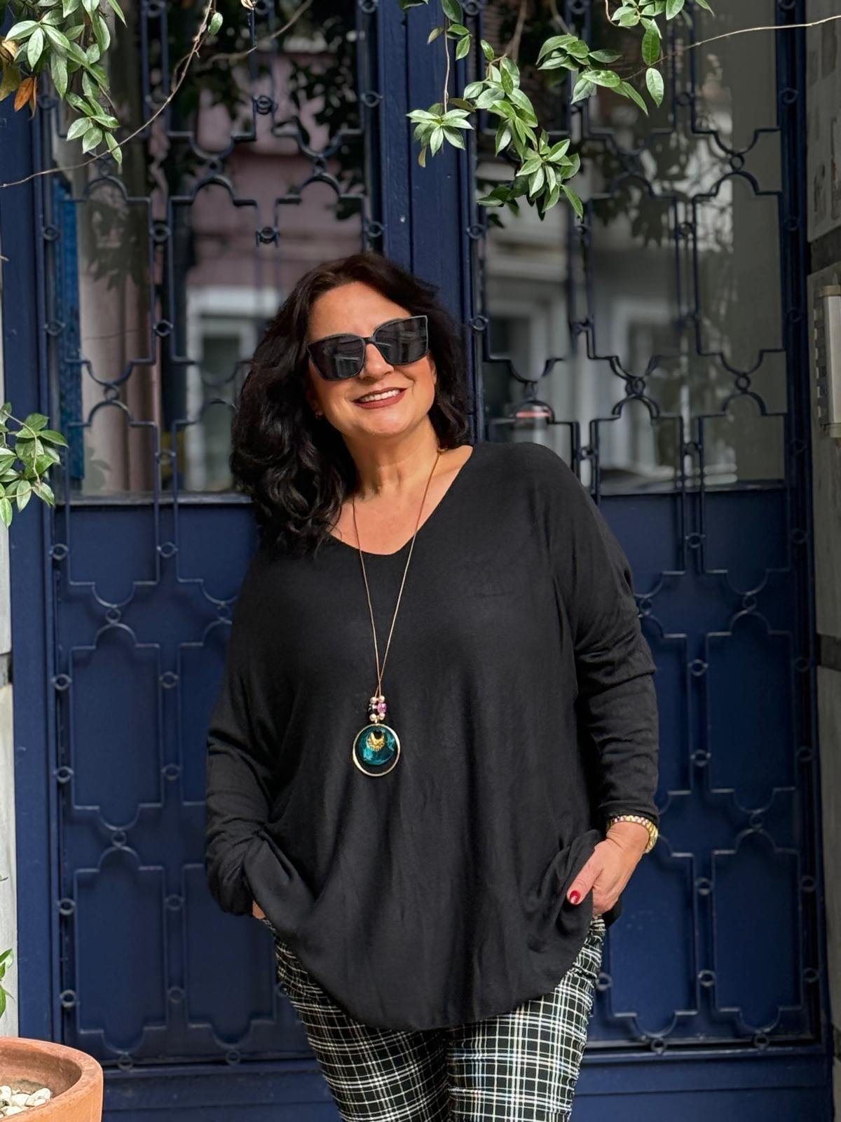 İthal Oversize V Yaka Kolyeli Triko
