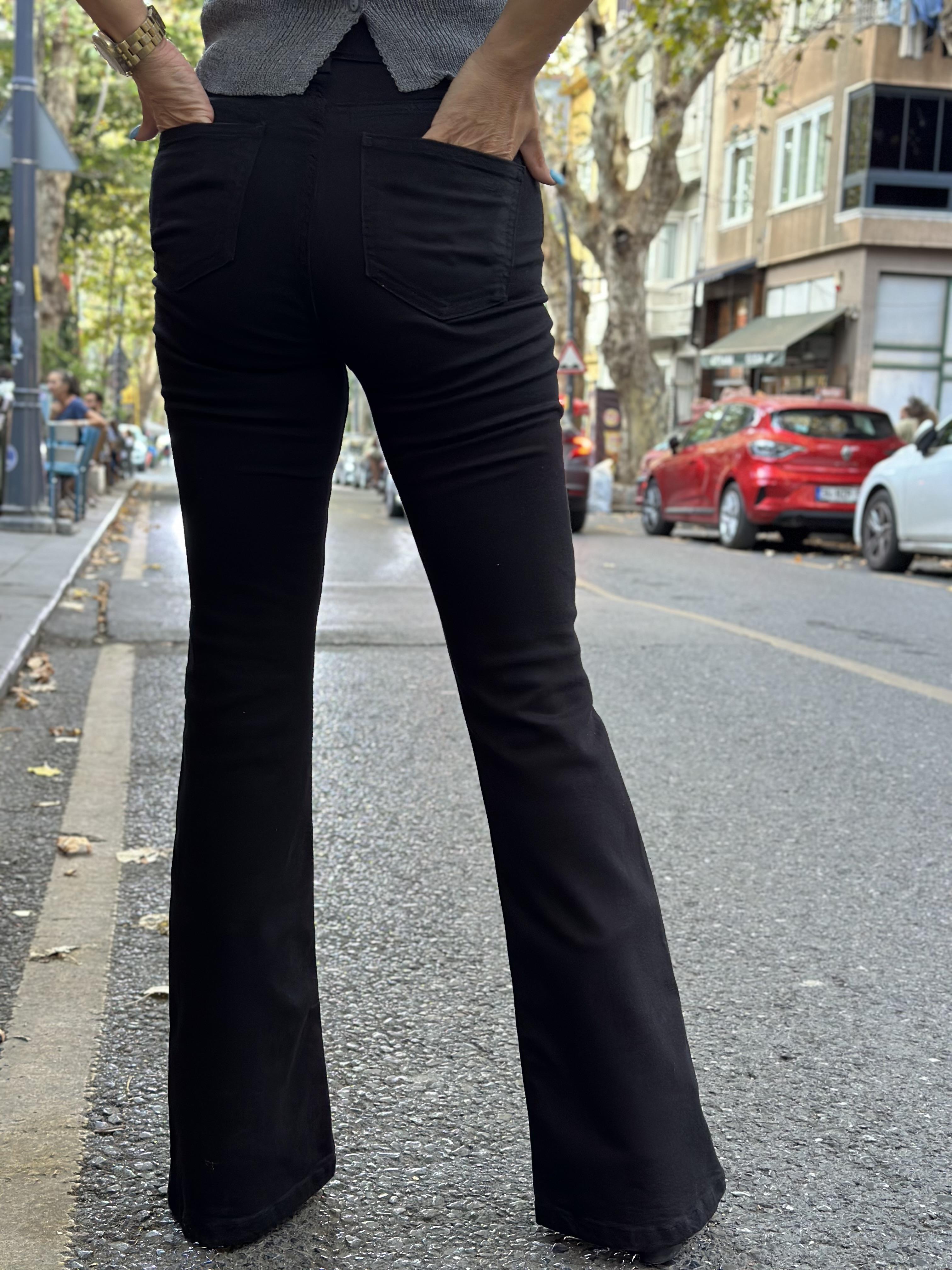 Siyah İspanyol Paça Likralı Kot Pantolon
