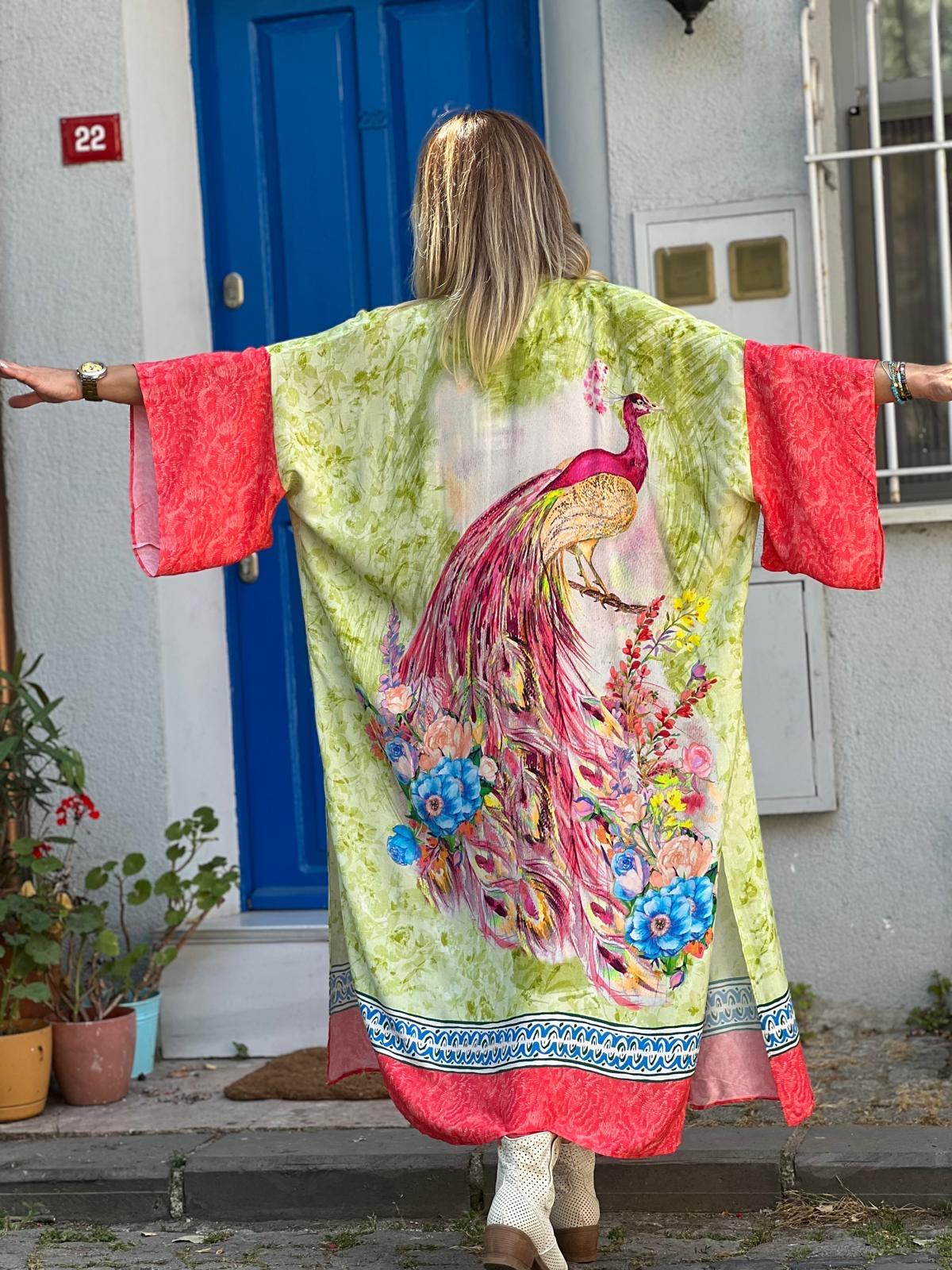 Tavus Kuşu Desen Kimono