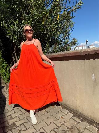 Ahşap Boncuk Müslin Askılı Uzun Elbise