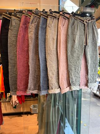 İthal Yıkamalı Kemerli Likralı Pantolon