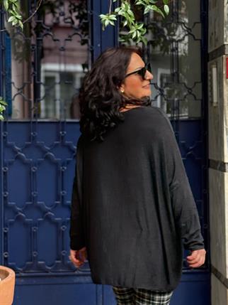 İthal Oversize V Yaka Kolyeli Triko