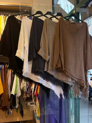 İthal V Yaka Asimetrik Keten Bluz