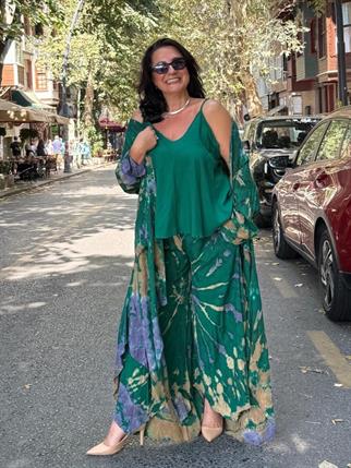 Zümrüt Batik Kaftan