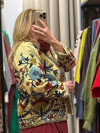 Bej İthal Pamuklu Nakışlı Ceket