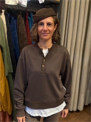 Düğme Detaylı Sweatshirt