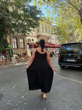 Siyah Askılı Düz Renk Salaş Elbise