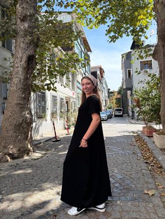 Siyah Kısa Kol Kulaklı Elbise
