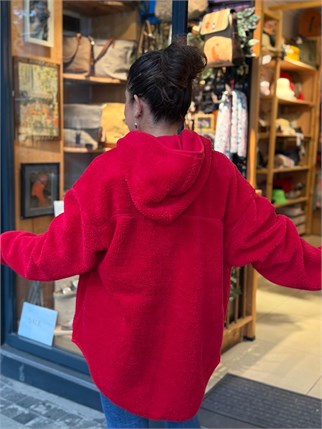Kırmızı Kapüşonlu Peluş Mont
