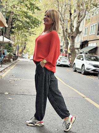 Siyah Beyaz Çizgili Mona Pantolon