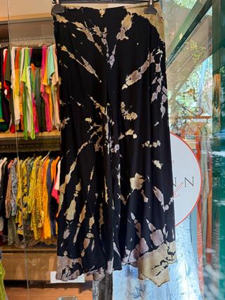 Batik Yırtmaçlı Siyah Pantolon