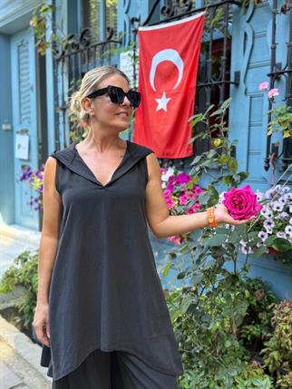 Tensel Pamuk Kapüşonlu Arka Düğmeli Kolsuz Bluz