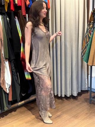 İthal Dantelli İpek Elbise