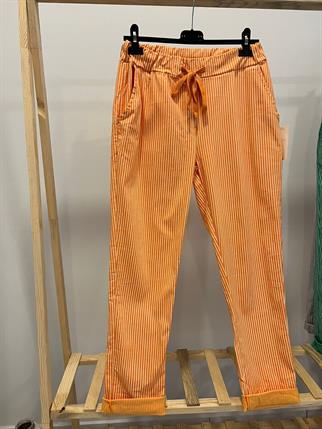 İnce Çizgili İthal Likralı Pantolon