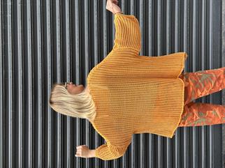 Turuncu File Cepli Oversize Triko