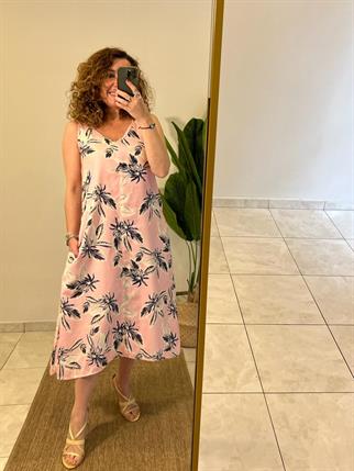 Kolsuz Pembe Çiçekli Midi Boy Elbise