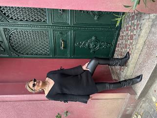 Kolu Bağcıklı V Yaka Kazak