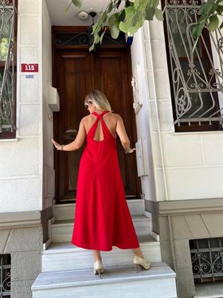 Sırtı Çapraz Kolsuz Elbise