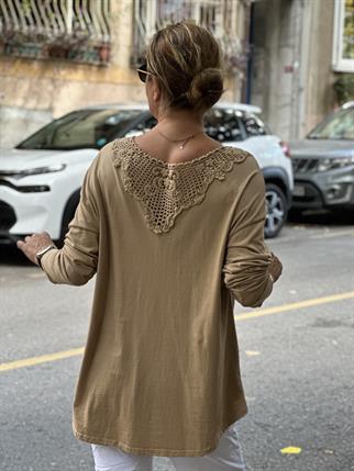 Sırtı Pamuklu Dantel Yıldız Payetli Bluz