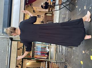 Siyah Salaş Pileli Elbise