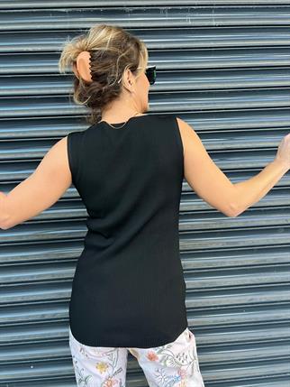 Siyah Yırtmaçlı Kare Yaka Body Atlet